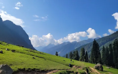 Tarsar Marsar Trek