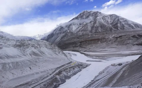 Chadar Trek — Frozen Zanskar River